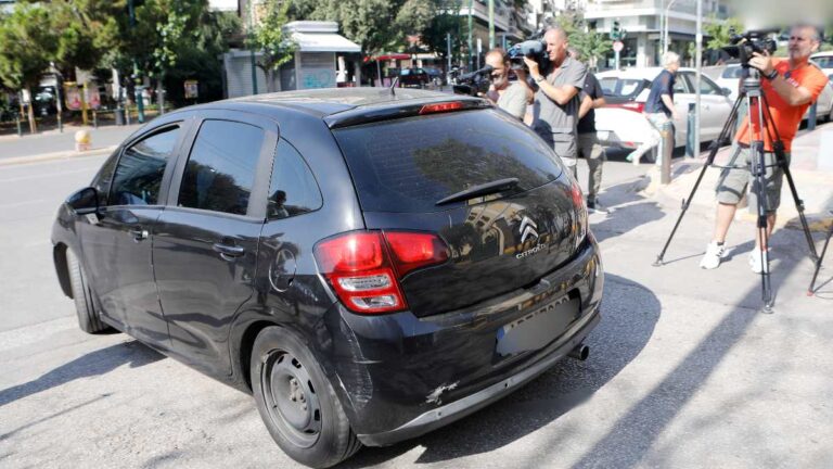 Γυναικοκτονία στο Χαλάνδρι: Τι υποστήριξε στην απολογία του ο 28χρονος για τη δολοφονία της 47χρονης