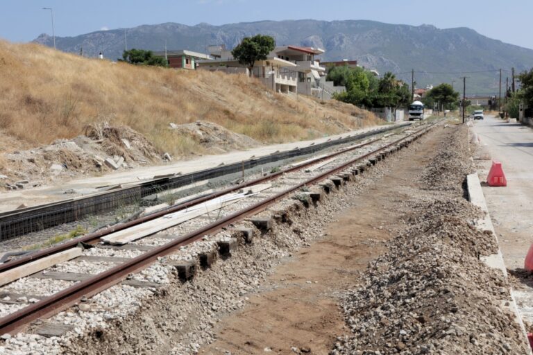 Προχωρά η ανάπλαση της σιδηροδρομικής γραμμής στην Κόρινθο