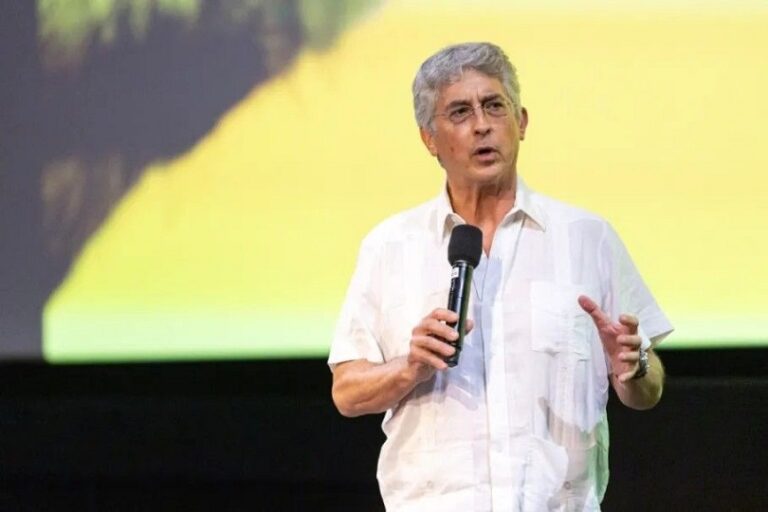Αλεξάντερ Πέιν: Ο Έλληνας του Χόλιγουντ που φωνάζει ‘cut’