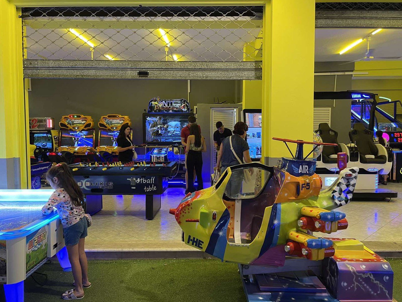 Θεσσαλονίκη: Ανήλικος υπέστη έγκαυμα από παιχνίδι που λειτουργούσε σε αναψυκτήριο – Συνελήφθησαν δύο άτομα