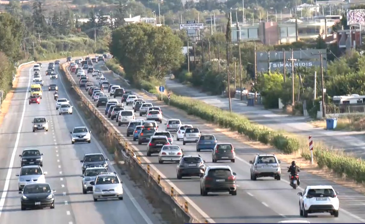 Θεσσαλονίκη: Σε εξέλιξη η μεγάλη έξοδος των εκδρομέων του Αυγούστου