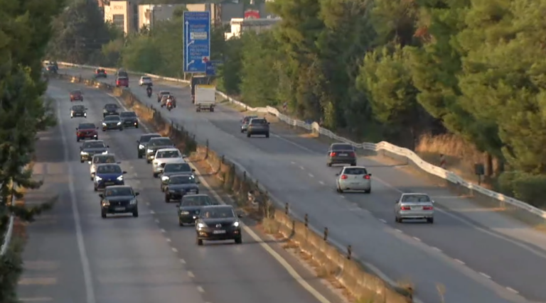 Θεσσαλονίκη: Αυξημένη η κίνηση των εκδρομέων στην έξοδο προς Χαλκιδική
