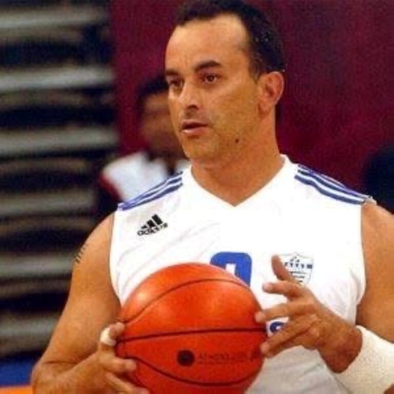 “Γιώργος Κουνιάς” μετονομάζεται το κλειστό γυμναστήριο Λεωνιδίου