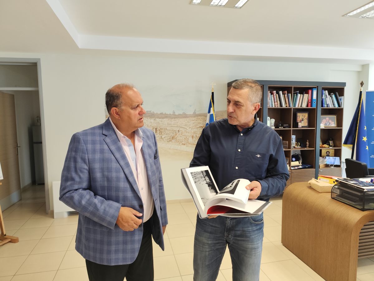 Στην Περιφέρεια Θεσσαλίας ο πρόεδρος του Ελληνοαμερικανικού Ινστιτούτου
