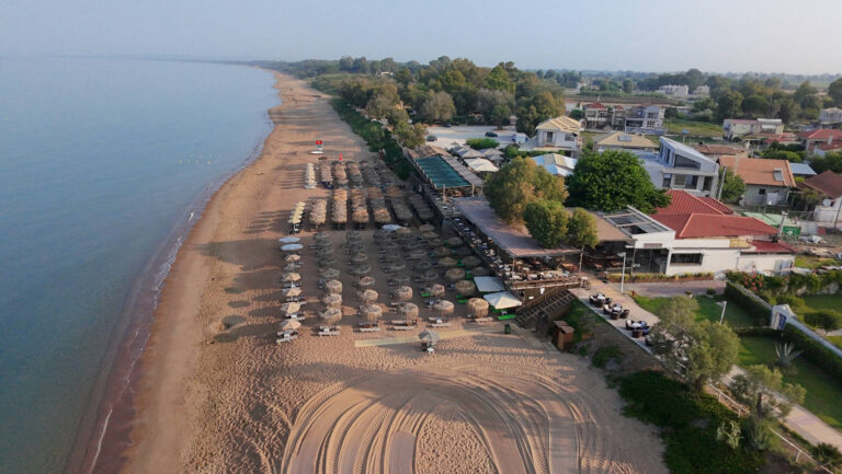 Καθαρή και κατάλληλη για κολύμπι η θάλασσα στην Κουρούτα