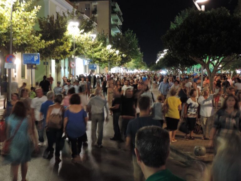 Καλαμάτα: Aντίστροφη μέτρηση για τη «Λευκή Νύχτα» – Στις 30 Αυγούστου η μεγάλη εμπορική γιορτή