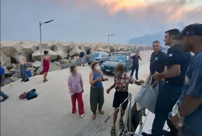 Εκπρόσωπος Λιμενικού Σώματος: Η ανθρώπινη ζωή είναι απόλυτη προτεραιότητα στους απεγκλωβισμούς – Διασώσεις και από τον Ε.Ε.Σ.