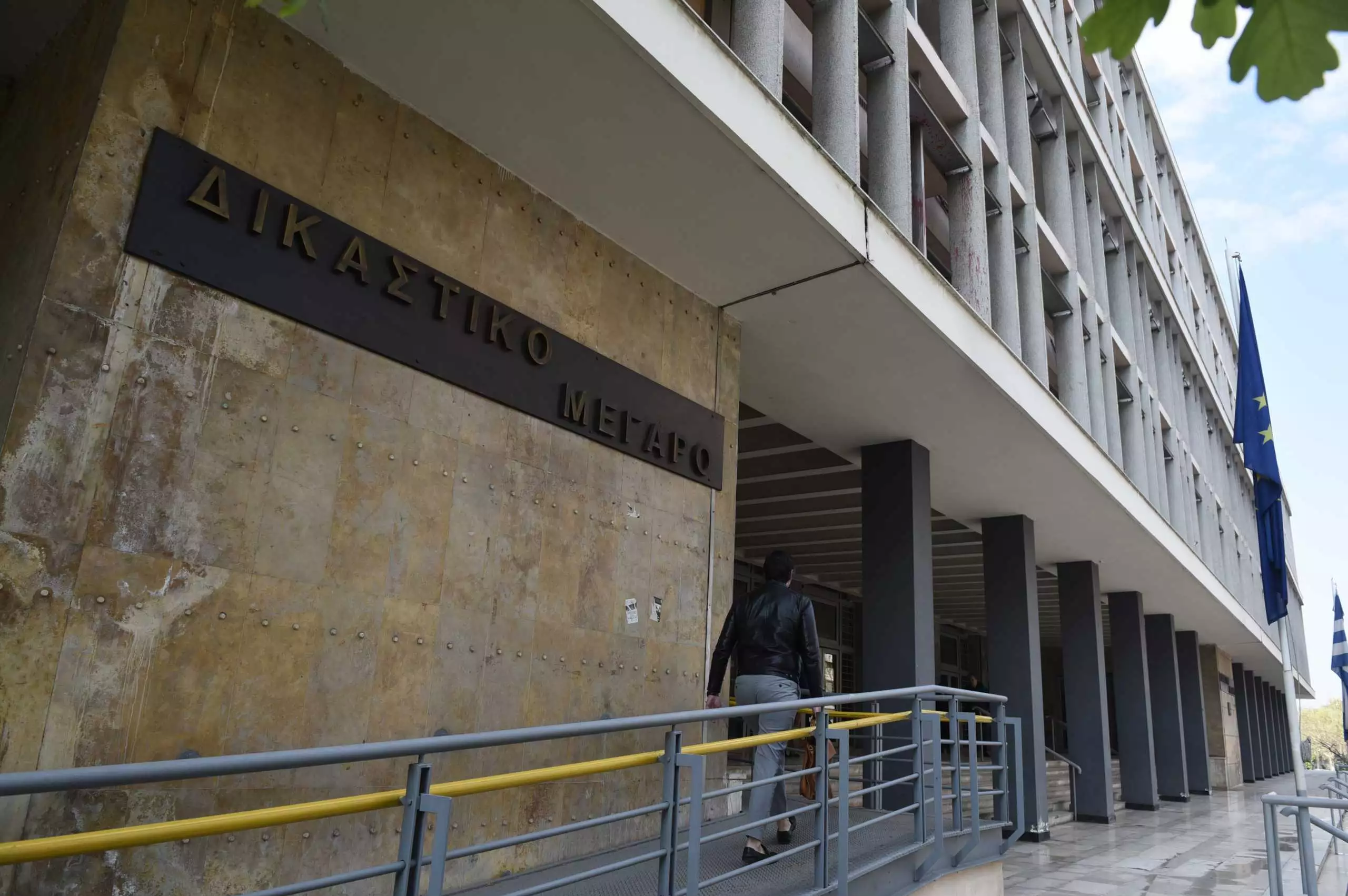 Θεσσαλονίκη: Στον ανακριτή εκ νέου η καταδικασμένη για απαγωγή και βιασμό 10χρονης το 2020- Κατηγορείται για σεξουαλική κακοποίηση της μητέρας της και μιας φοιτήτριας
