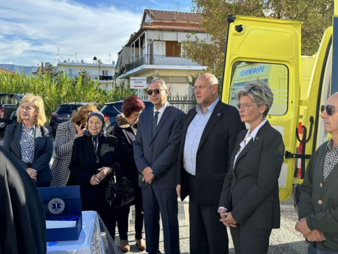 Έφυγε από τη ζωή η γιαγιά αγρότισσα που είχε δωρίσει ένα ασθενοφόρο στο Νοσοκομείο Μεσολογγίου