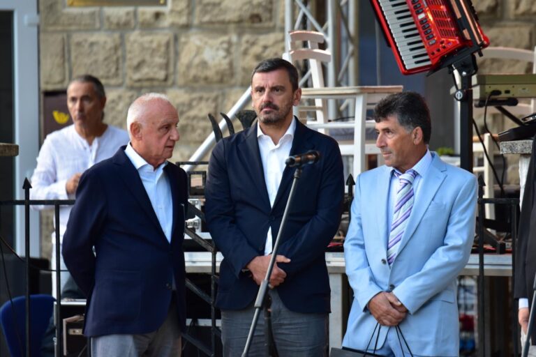 Στην Ουγγαρία με μήνυμα στις αδελφοποιημένες περιοχές με την Ηλεία