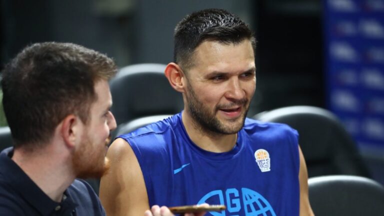 Παπανικολάου στο ertsports: «Δεν θεωρώ πως ένας αθλητής έχει το δικαίωμα να πει ότι σταματάει από την Εθνική»