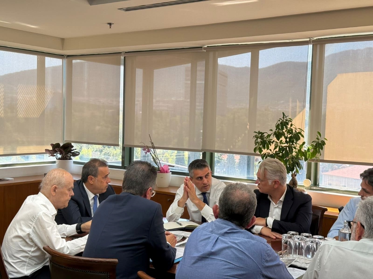 Σύσκεψη στην Αθήνα με αφορμή τις πυρκαγιές σε Φενεό και Στυμφαλία Κορινθίας