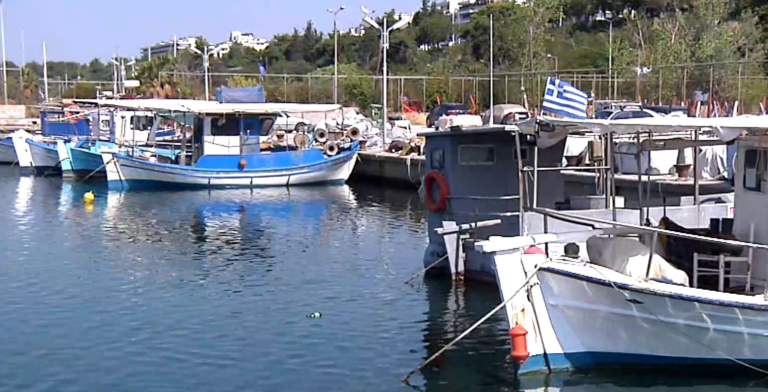Σε απόγνωση οι παράκτιοι αλιείς του Θερμαϊκού – Άδεια τα δίχτυα τους – Εγκαταλείπουν τις βάρκες