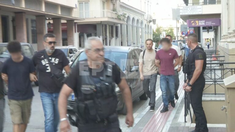 Πάτρα: Προφυλακίζονται οι δύο νεαροί που κατηγορούνται για εμπρησμό
