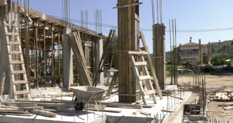 Χαλκιδική: «Φρένο» στην έκδοση οικοδομικών αδειών βάζει η έλλειψη προσωπικού στους δήμους Ν. Προποντίδας και Σιθωνίας