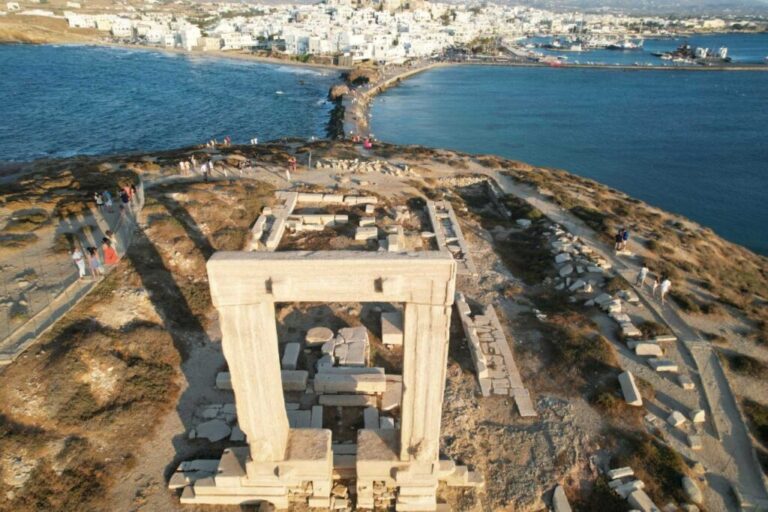 Νάξος: Η Εφορεία Αρχαιοτήτων Κυκλάδων κατέθεσε μήνυση για το περιστατικό στην Πορτάρα – Προσωρινή η περίφραξη