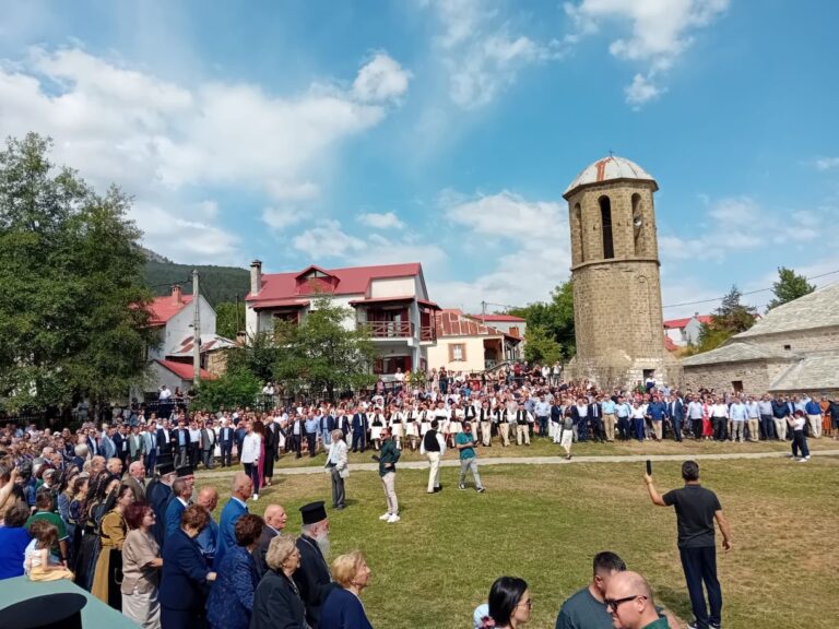 Αναβιώσε και φέτος ο Τρανός Χορός (Τσιάτσιος) στην πανέμορφη Σαμαρίνα Γρεβενών