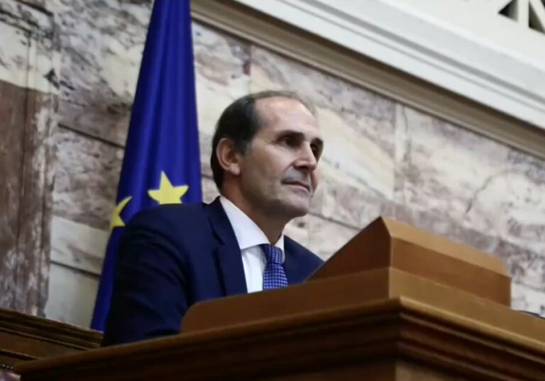 Βαρύ το κλίμα στη Βέροια για το θάνατο του Απόστολου Βεσυρόπουλου- «Ήταν άνθρωπος της προσφοράς»