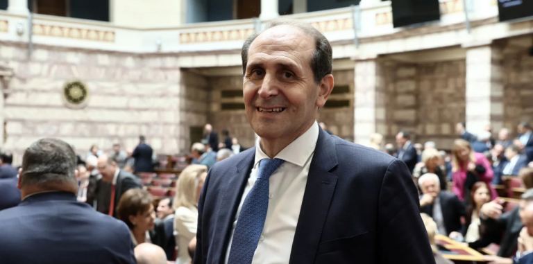 Έκτακτο: Ανακοπή καρδιάς υπέστη ο Απόστολος Βεσυρόπουλος