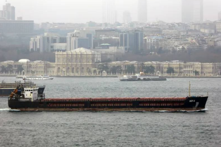 Ουκρανική επίθεση σε ρωσικό λιμάνι στο Αστραχάν