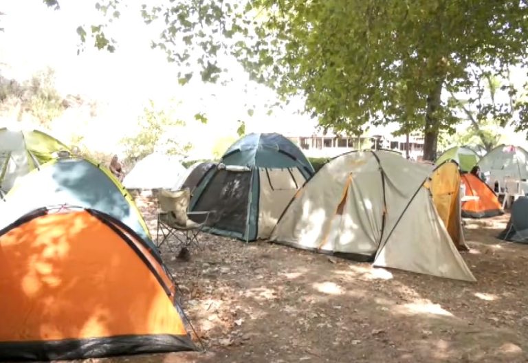 13o Φεστιβάλ Βρύσης Τυρνάβου- Μουσική, χορός και χαμόγελα κάτω από τα πλατάνια