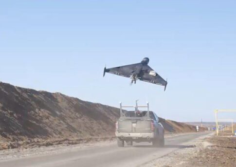 “Send Barron”: H διαδικτυακή καμπάνια για την στράτευση του Μπάρον Τραμπ στον πόλεμο με το Ιράν