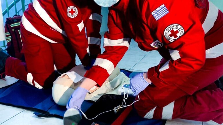 Ελληνικός Ερυθρός Σταυρός: Εθελόντρια έσωσε 26χρονη που υπέστη καρδιακή ανακοπή σε κατασκήνωση στην Πελοπόννησο