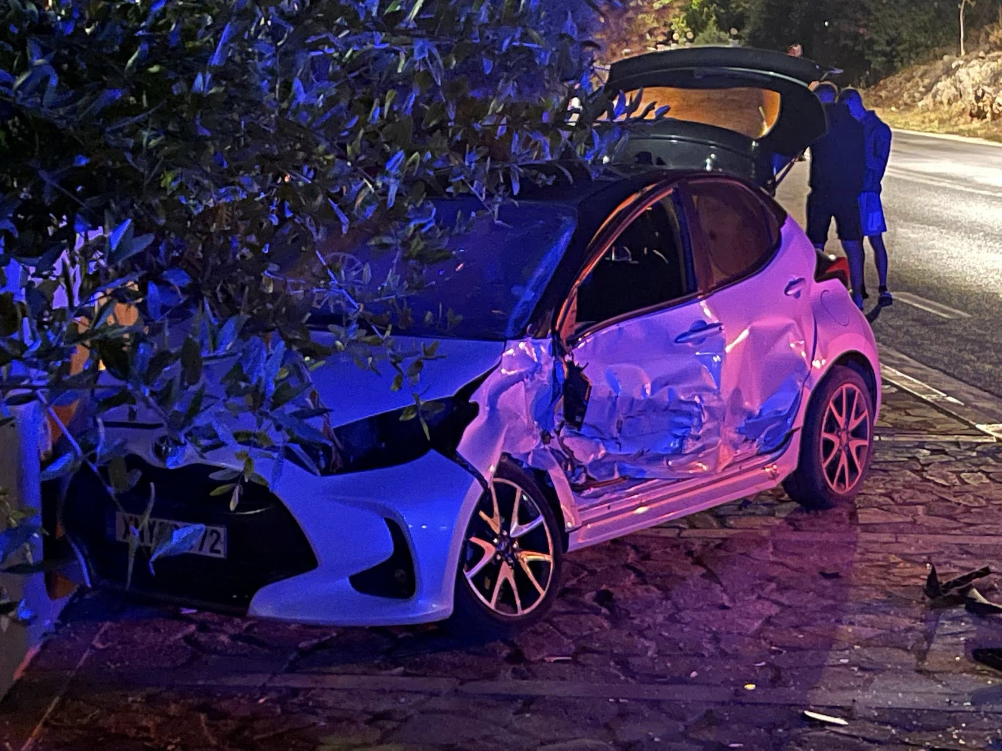 Χανιά: Τροχαίο με τρεις τραυματίες τα ξημερώματα