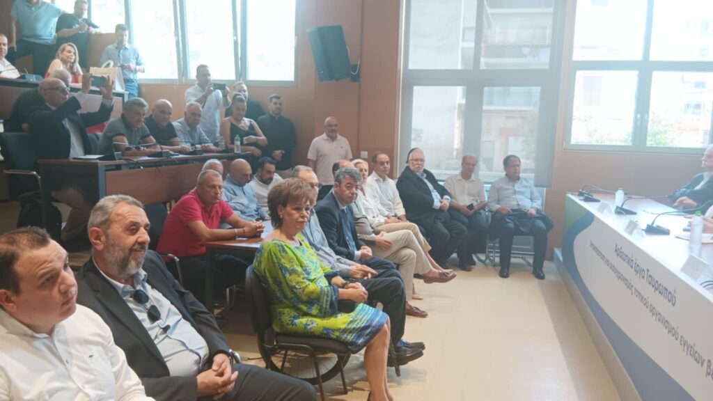 Υπογράφηκαν οι συμβάσεις των αρδευτικών δικτύων ΤΟΕΒ Ταυρωπού και Υπέρειας-Ορφανών