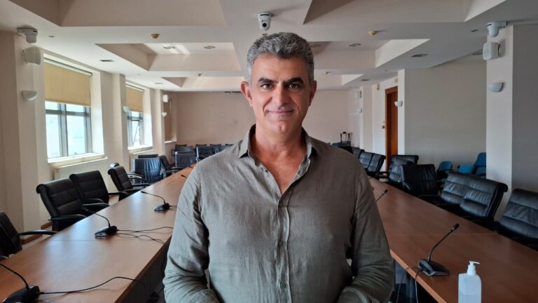 Νέος πρόεδρος Δημοτικού Συμβουλίου ο Θ. Βουρδόλης – «Θα είμαι πρόεδρος για τους συμβούλους όλων των παρατάξεων»
