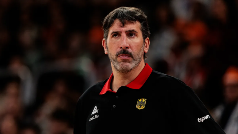 EuroBasket 2025: Στο νοσοκομείο με οξεία λοίμωξη ο Μουμπρού