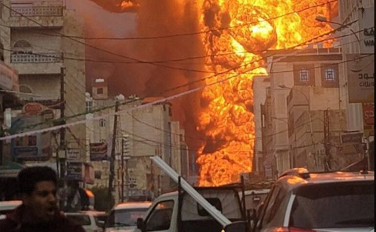 Υεμένη: Τουλάχιστον 6 νεκροί, σχεδόν 90 τραυματίες στους βομβαρδισμούς του Ισραήλ