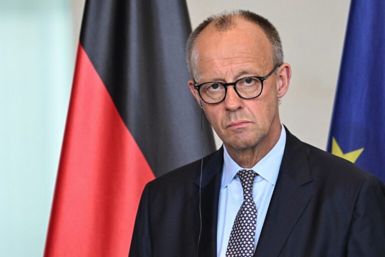 Μερτς: Η Ευρώπη πρέπει να αναπροσαρμόσει τα συμφέροντά της σε σχέση με τις ΗΠΑ