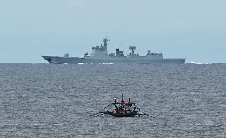 Κίνα: Αυστηρό μήνυμα στις Φιλιππίνες να αποφύγει τις προκλήσεις στη Νότια Σινική Θάλασσα