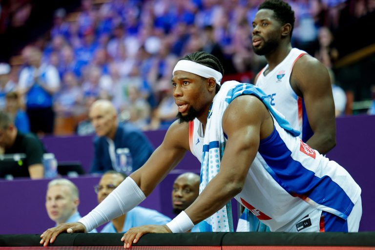 Eurobasket 2025: Η ενόχληση του Γιαμπουσέλε με Γεωργιανό δημοσιογράφο μετά τον αποκλεισμό της Γαλλίας
