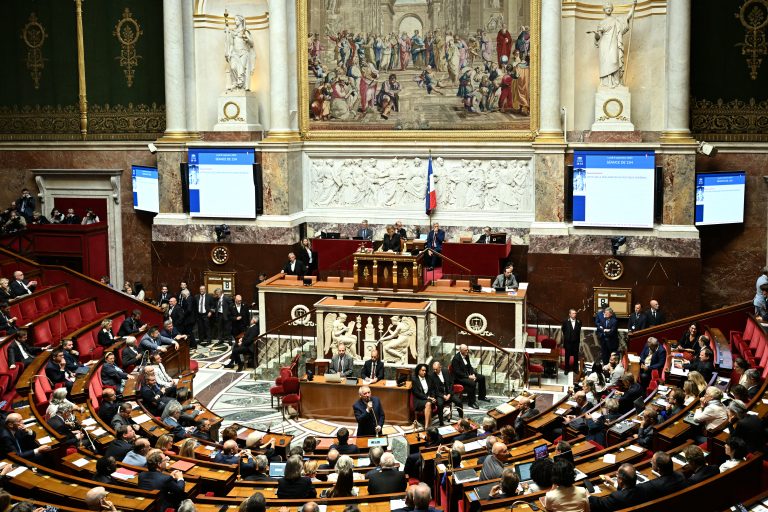 Γαλλία: Κατέρρευσε η κυβέρνηση Μπαϊρού – Τα σενάρια της επόμενης μέρας