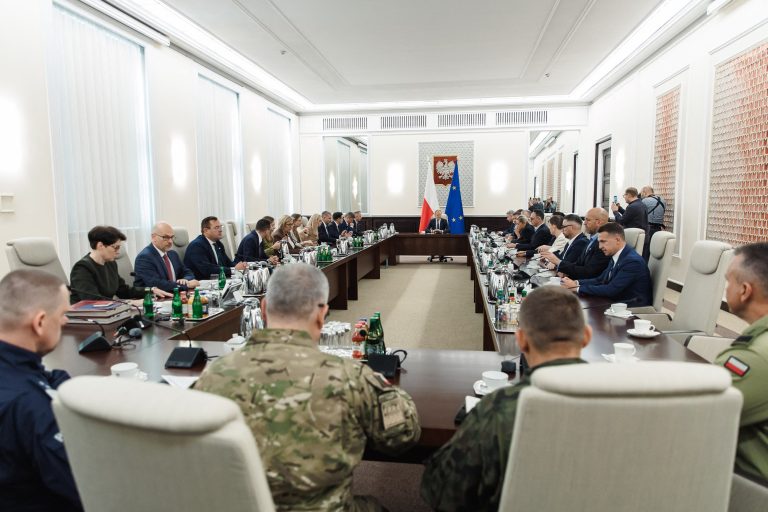 Η Μόσχα λέει ότι δεν σχεδίαζε να πλήξει στόχους στην Πολωνία – Τουσκ: «Η χώρα πιο κοντά από ποτέ σε μια σύγκρουση, μετά τον Β’ Παγκόσμιο»