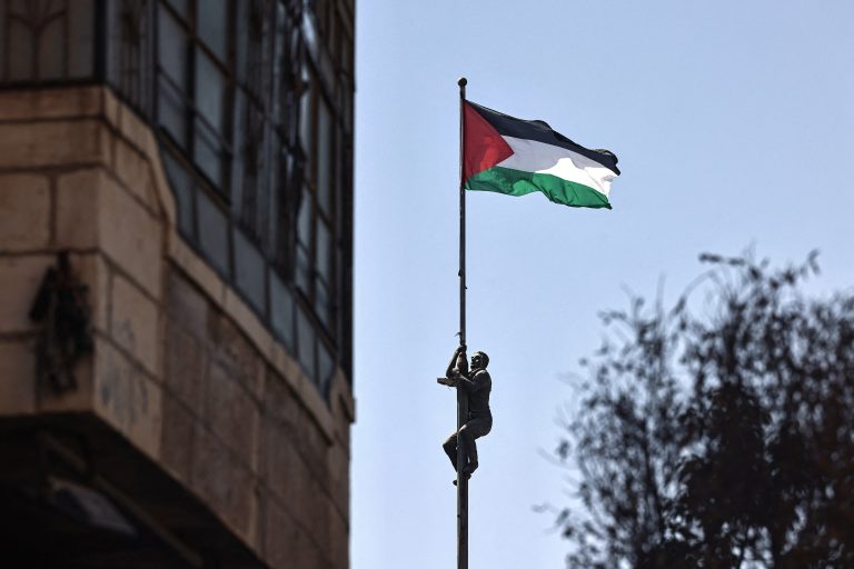 Κρίσιμη Σύνοδος για τη λύση των δύο κρατών: Κύμα αναγνωρίσεων της Παλαιστίνης – Καταδικάζει το Ισραήλ