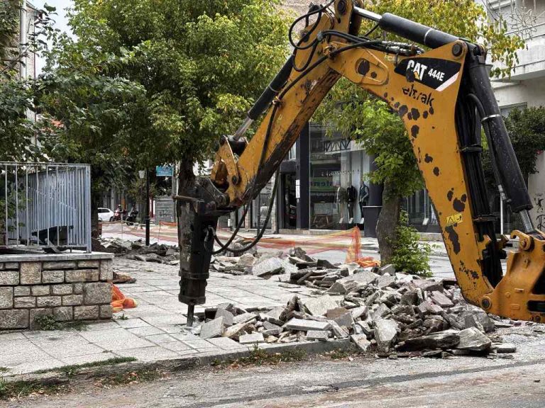 Φλώρινα: Ξεκίνησαν οι εργασίες για την αισθητική και λειτουργική αναβάθμιση του κέντρου