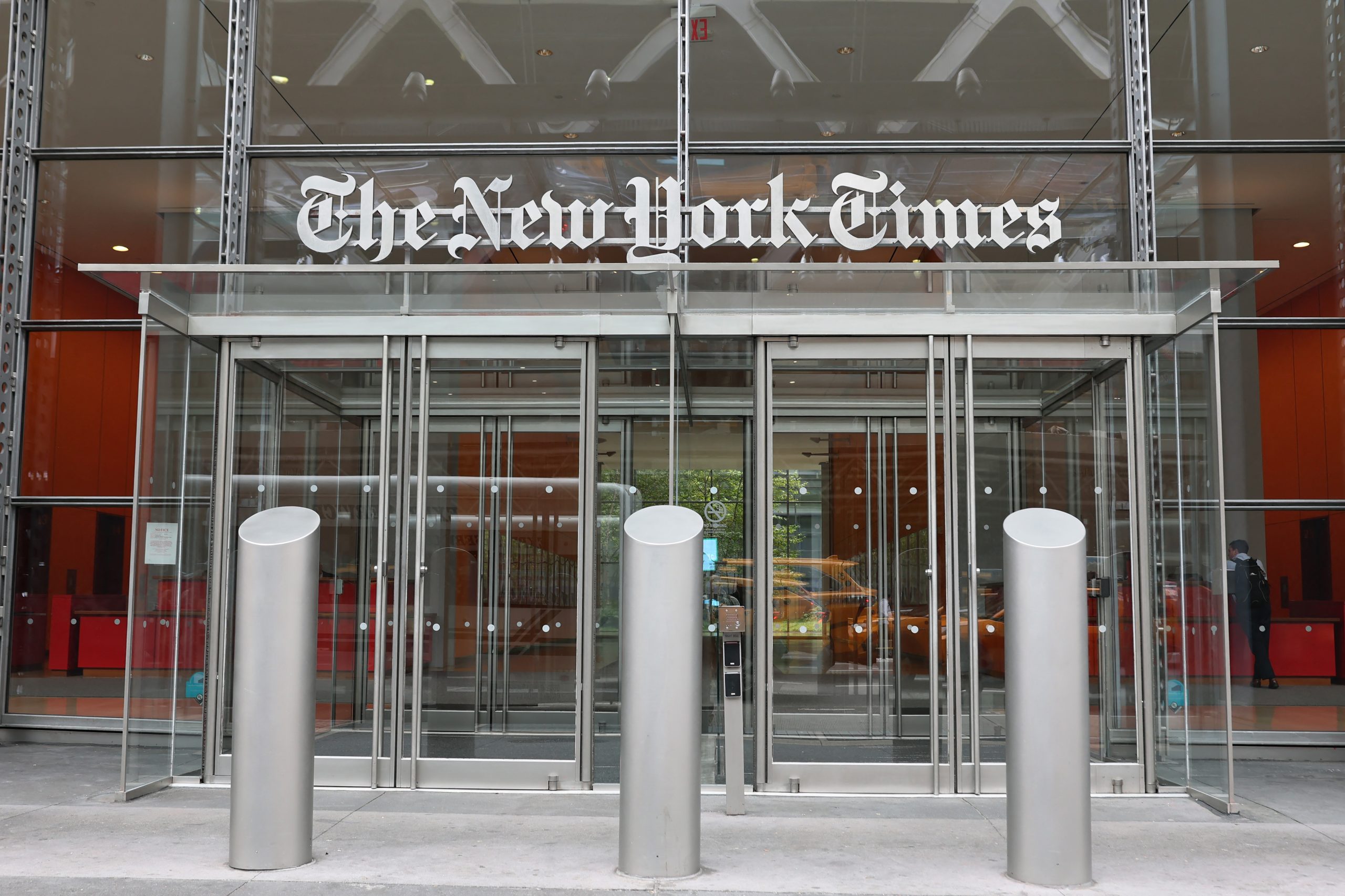 Οι New York Times καταγγέλλουν «μια προσπάθεια φίμωσης και αποθάρρυνσης της ανεξάρτητης δημοσιογραφίας», μετά την μήνυση του προέδρου Τραμπ κατά της εφημερίδας
