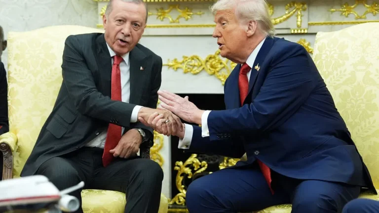 Δ. Καραϊτίδης στο ΕΡΤnews: Αναβάθμιση σχέσεων ΗΠΑ – Τουρκίας, αλλά χωρίς σαφείς δεσμεύσεις