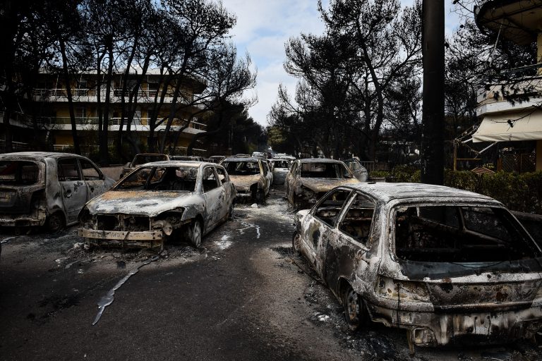 Καταβλήθηκαν 2,9 εκατ. ευρώ σε 37 υποθέσεις αγωγών αποζημίωσης για τις τραγωδίες στο Μάτι και τη Μάνδρα