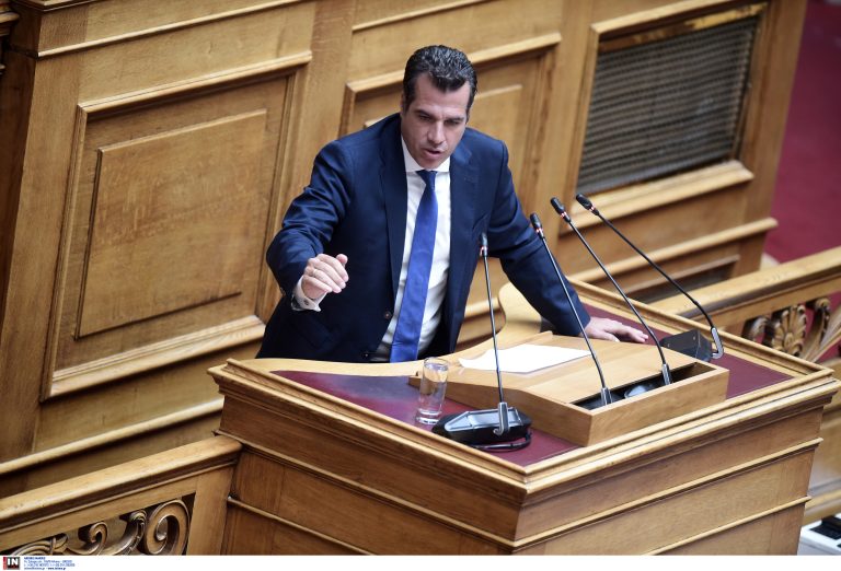 Θ. Πλεύρης: Τέλος ο όρος «παράτυπη μετανάστευση» – Αντικαθίσταται με το «παράνομη»
