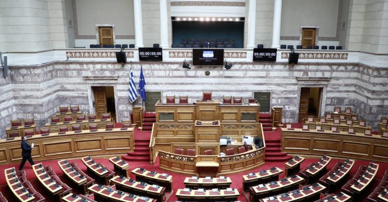 Βουλή: Στην ολομέλεια την Τρίτη το νομοσχέδιο για την κοινωνική αντιπαροχή