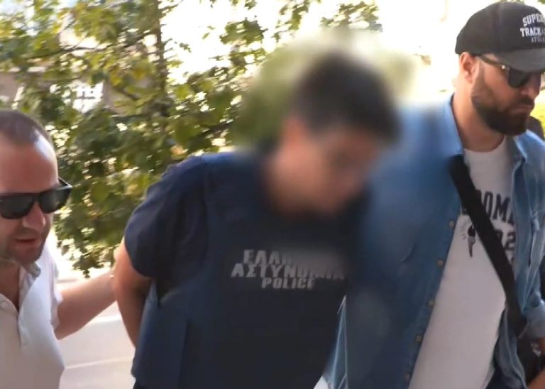 Σοκάρουν οι λεπτομέρειες της αδελφοκτονίας στη Θεσσαλονίκη – Δίωξη για ανθρωποκτονία εκ προθέσεως στον δράστη