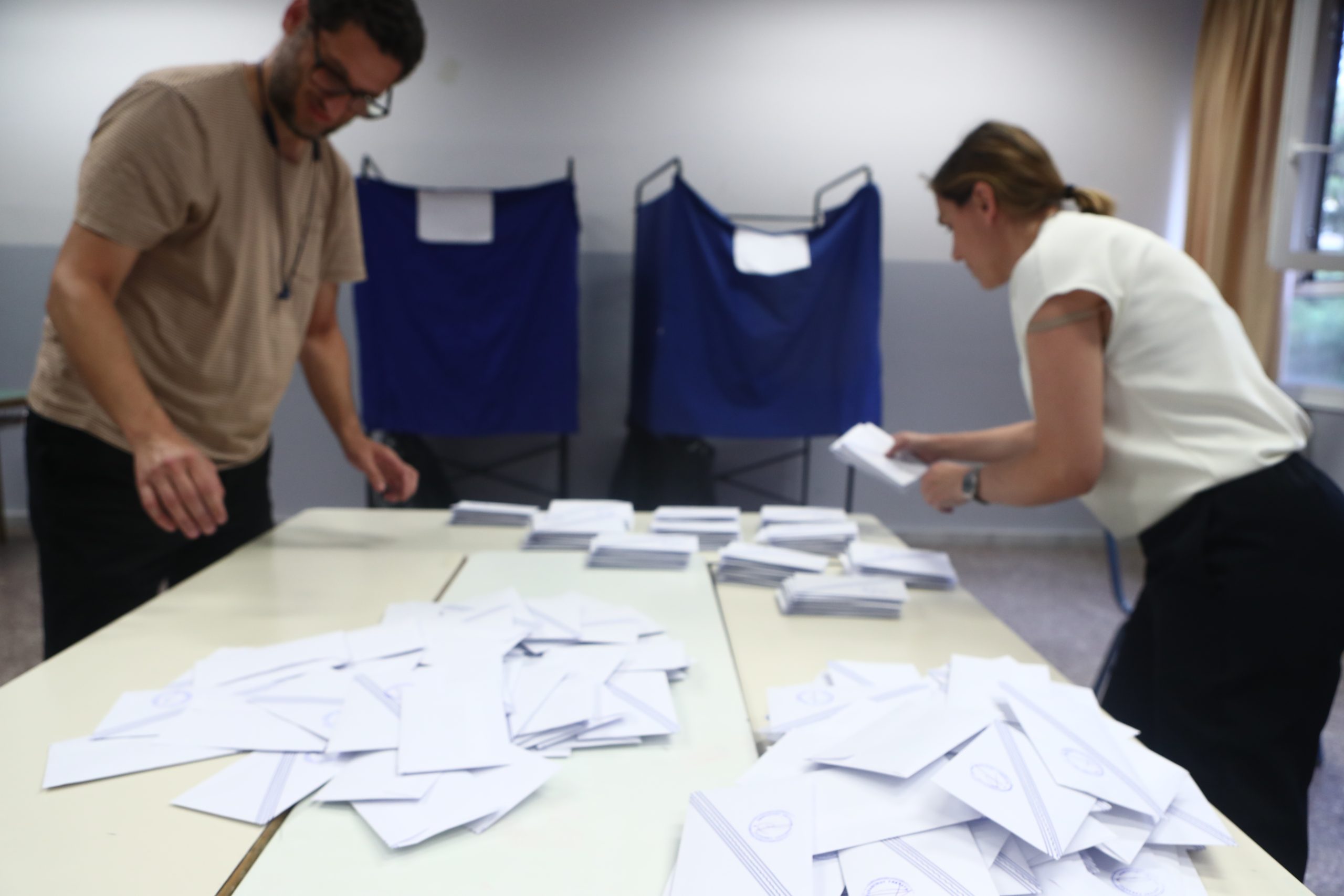 [362214] ΕΘΝΙΚΕΣ ΕΚΛΟΓΕΣ 2023 / ΑΝΟΙΓΜΑ ΚΑΛΠΗΣ ΣΕ ΕΚΛΟΓΙΚΟ ΤΜΗΜΑ ΤΗΣ ΘΕΣΣΑΛΟΝΙΚΗΣ(ΒΑΣΙΛΗΣ ΒΕΡΒΕΡΙΔΗΣ/ΜΟΤΙΟΝΤΕΑΜ)