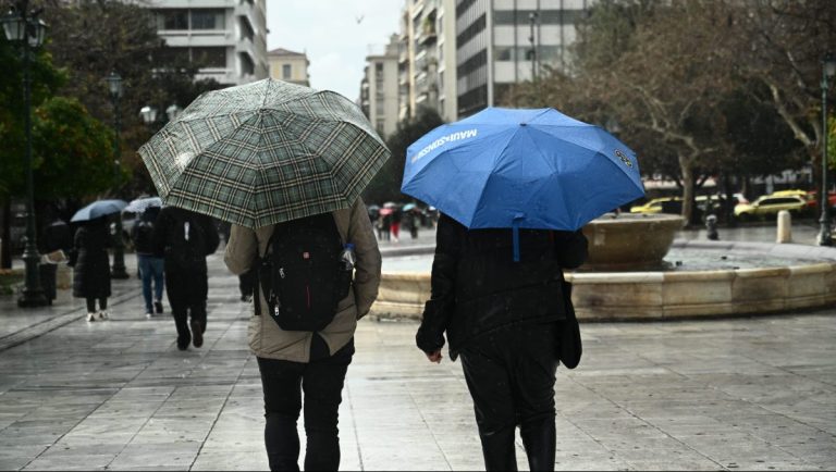 Άστατος ο καιρός τις επόμενες μέρες – Πού θα σημειωθούν βροχές και καταιγίδες