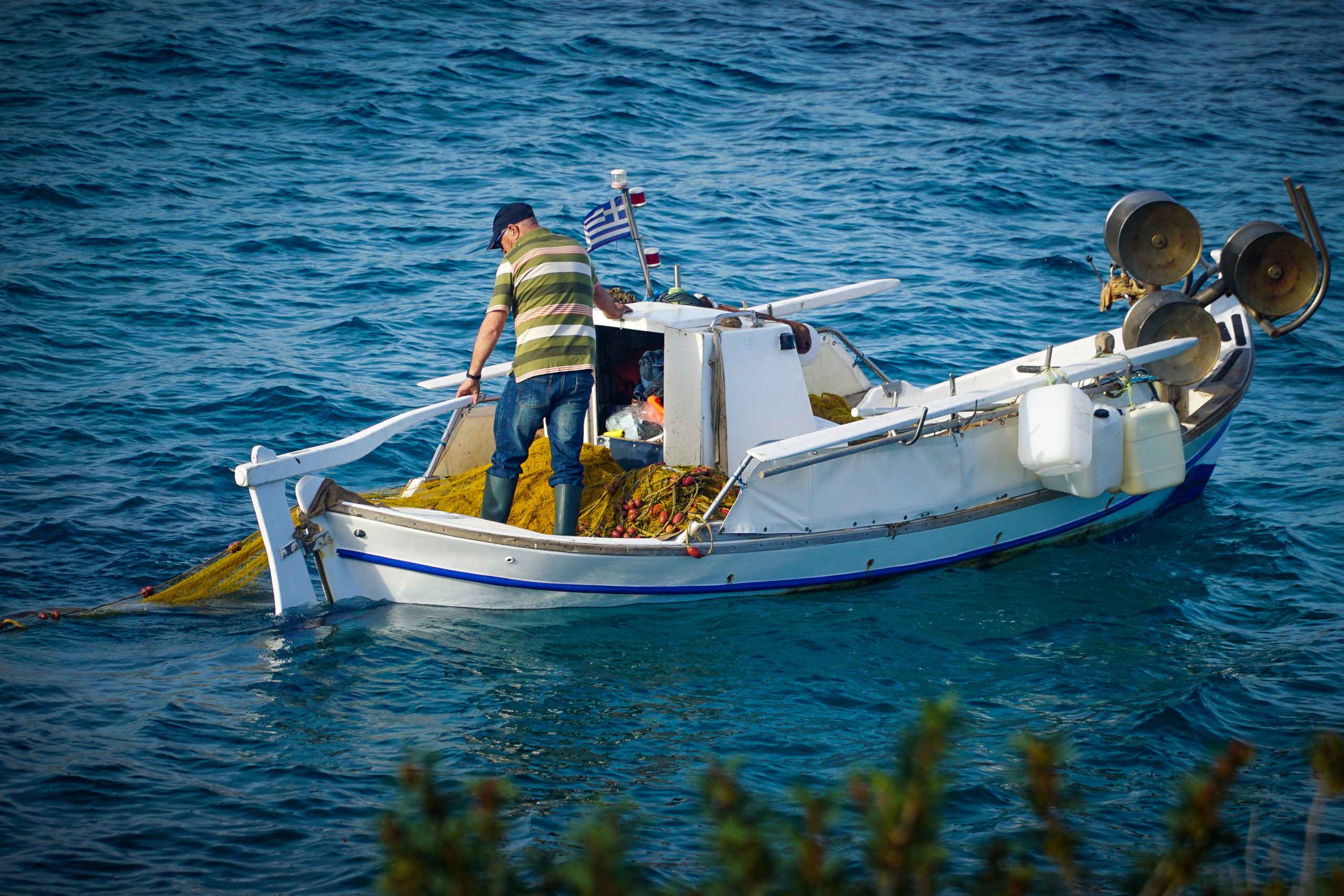 ΣΥΡΙΖΑ-ΠΣ: Απρόθυμη η κυβέρνηση να υπερασπιστεί τα κυριαρχικά δικαιώματα της χώρας και τους Έλληνες αλιείς