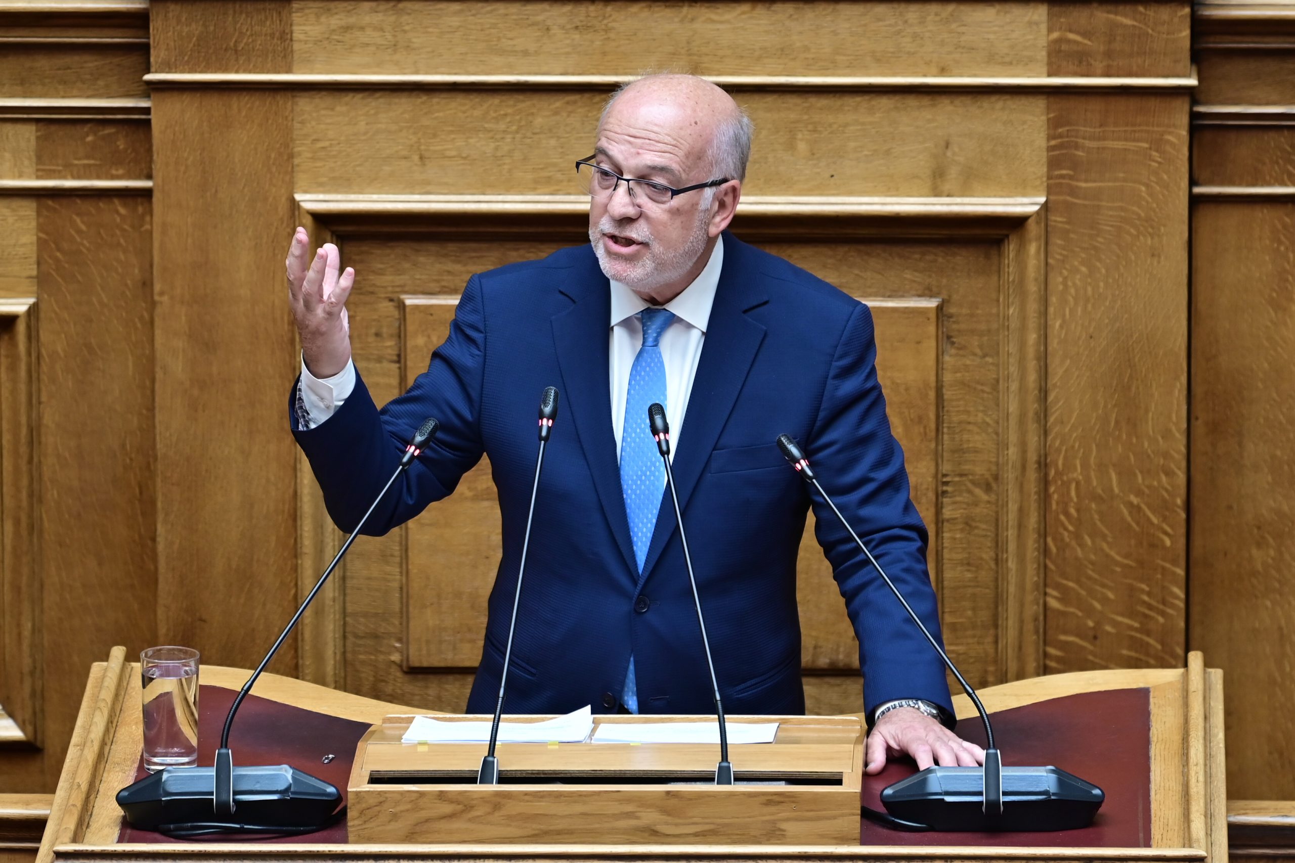 [378620] ΣΥΖΗΤΗΣΗ ΣΤΗΝ ΟΛΟΜΕΛΕΙΑ ΤΗΣ ΒΟΥΛΗΣ ΓΙΑ ΣΥΣΤΑΣΗ ΠΡΟΑΝΑΚΡΙΤΙΚΗΣ ΕΠΙΤΡΟΠΗΣ ΓΙΑ ΤΟ ΣΙΔΗΡΟΔΡΟΜΙΚΟ ΔΥΣΤΥΧΗΜΑ ΤΩΝ ΤΕΜΠΩΝ  (ΜΙΧΑΛΗΣ ΚΑΡΑΓΙΑΝΝΗΣ/EUROKINISSI)