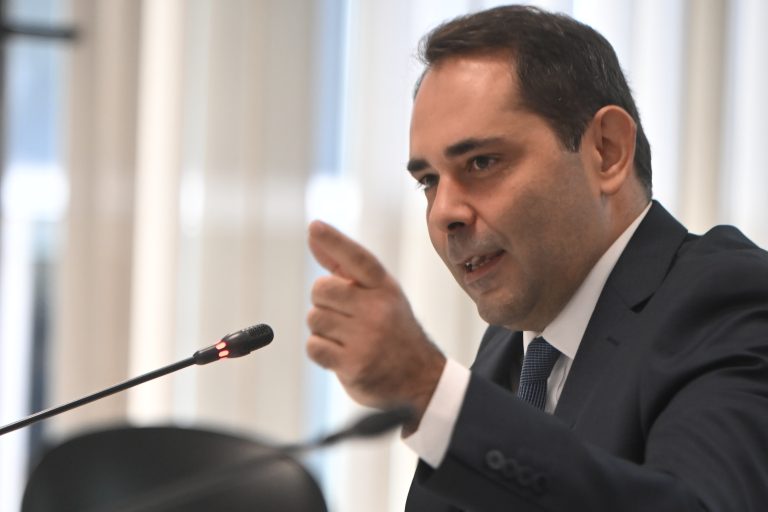 Θ. Πετραλιάς: Βασικό χαρακτηριστικό της αναμόρφωσης φορολογίας εισοδήματος η μείωση της παιδικής και νεανικής φτώχειας – Αναλυτικά η παρουσίαση των 7 παρεμβάσεων